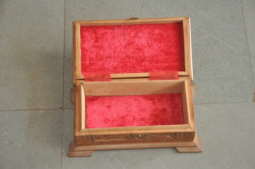Vintage Wooden Fine Inlay Engraved Peacock Handcrafted Jewellery Box - Picture 7 of 8