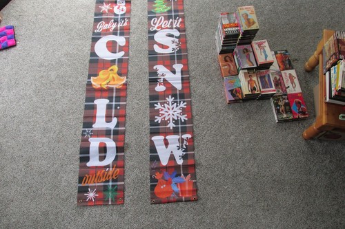 Flag Banner Let it Snow Brown/BK 70" Christmas Nylon Lt Weight Hanger - Picture 3 of 3