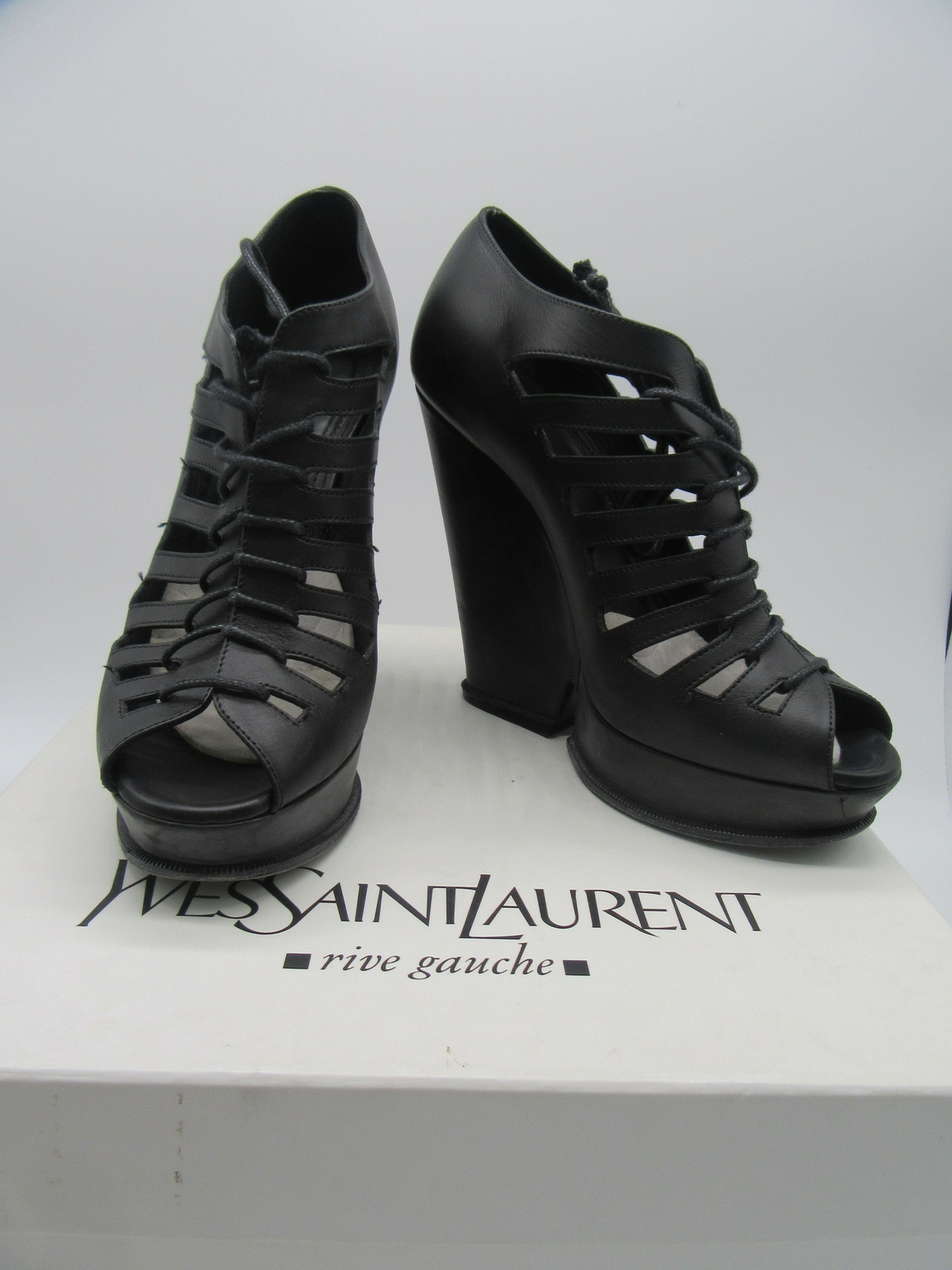 YVES SAINT LAURENT zeppe in pelle nera con lacci in gabbia punta aperta taglia 39