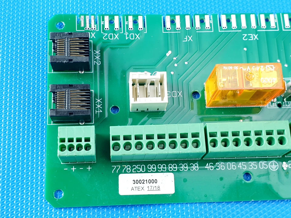 PCB Power Relay Module Board 30021000  16076.01.86.2  w Finder 62.23.8.240.4000 - Image 4 of 4