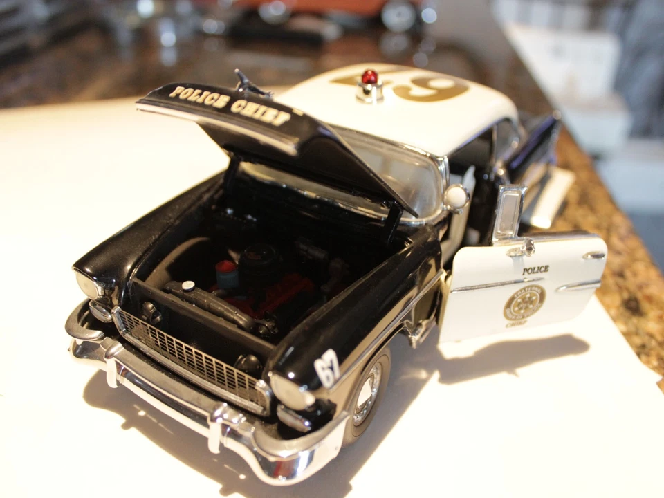 Franklin Mint 1955 Chevy BelAir Police Chief #67 1:24 Diecast Replica Model Car - Image 4 of 4