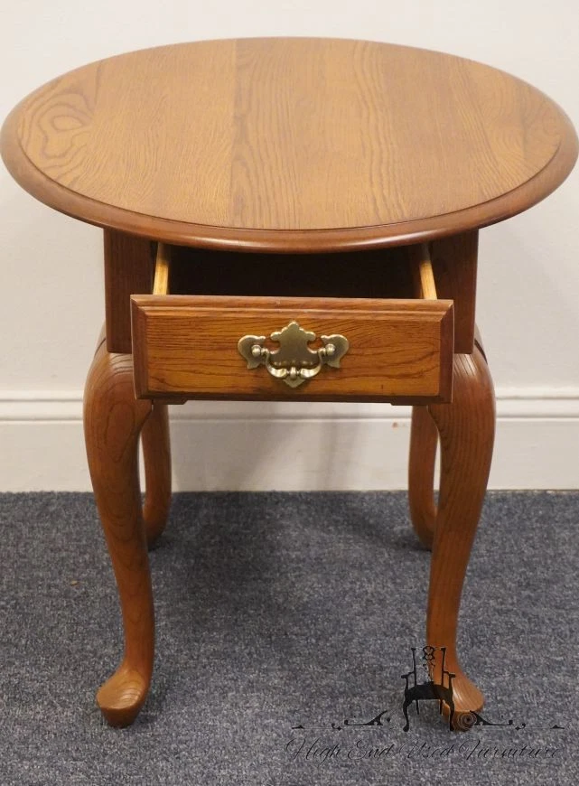 Mesa auxiliar KINCAID FURNITURE roble macizo rústico estilo rural 23" ovalada Foto 3 de 4