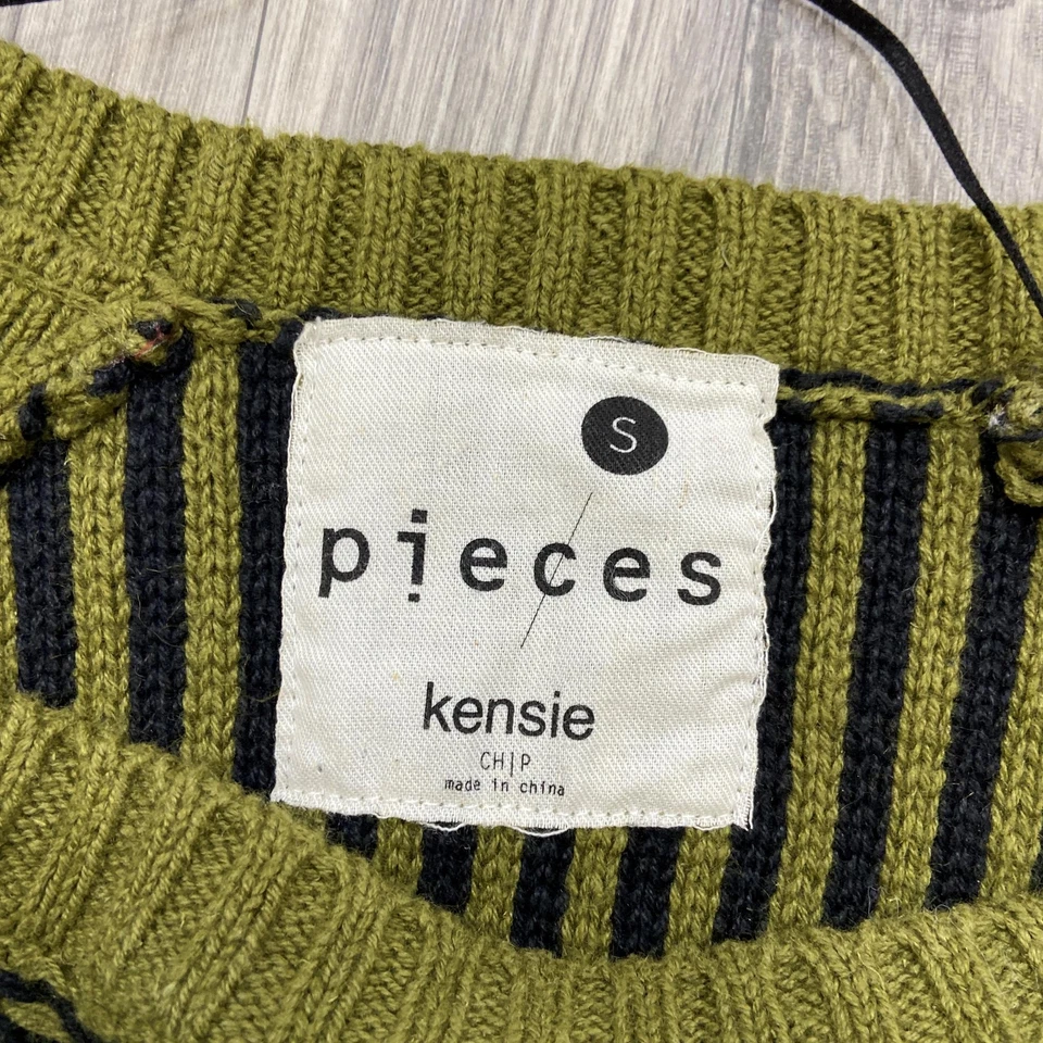 KENSIE Round Neck Pullover Green/Black Knit Sweater Women's Size Small - Image 4 of 4