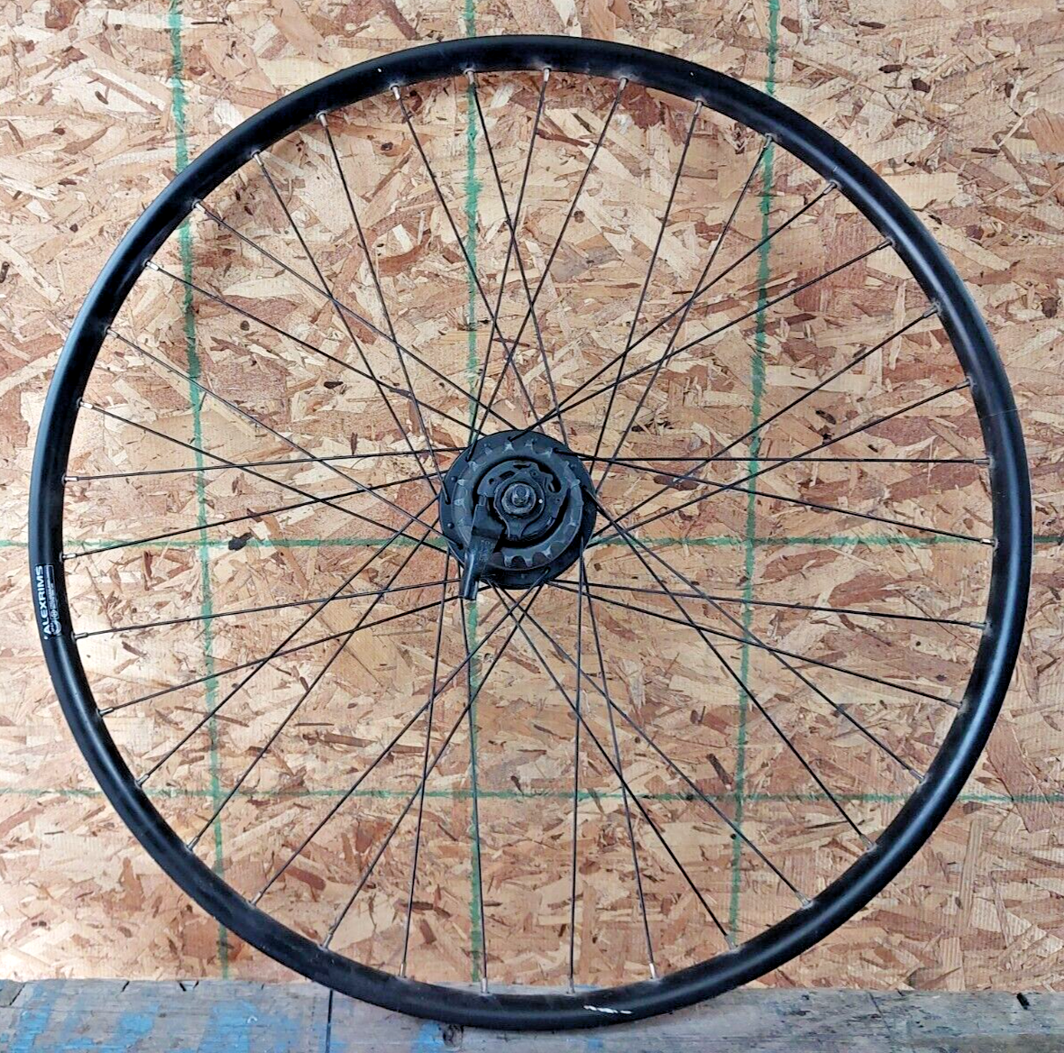 Shimano Rear 700c Cruiser Rear Wheel 32S SG-C3001-7D 7S Internal