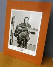 cool EPIPHONE guitar matted print ad - Vincent Maffay CBS Staff Artist & Emperor