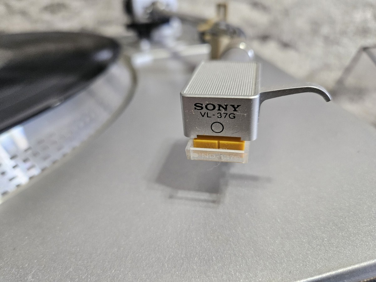 Working Sony PS-242 Direct Drive Turntable Record Player - VL 37G