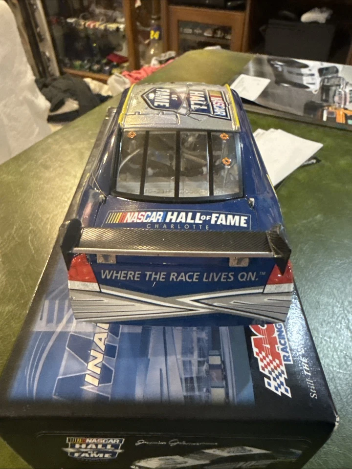 Junior Johnson #10 Salón de la Fama 2010 clase inaugural 1/24 NASCAR fundido a presión Foto 4 de 4