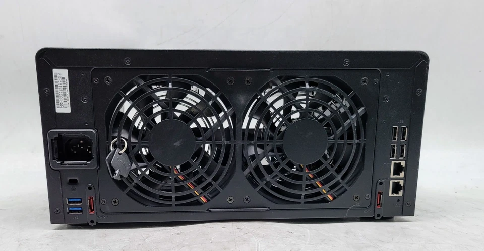 Synology DiskStation DS1812+ 8-Bay NAS for parts, NO CADDIES, LAN Lights up - Image 3 of 4
