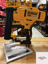 NEW DEWALT 20V MAX Narrow Crown Stapler 18 GA Tool Only DCN681B Pistola Grapas