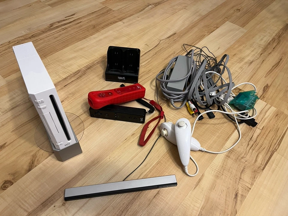 Nintendo Console Wii Pack Sport + la Télécommande Wiimote+ le Nunchuk + La... - Photo 1/1