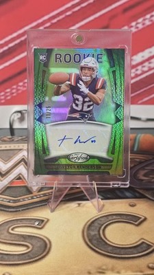 2025 Panini Certified Mirror Green TreVeyon Henderson (RC/Auto) Patriots /25