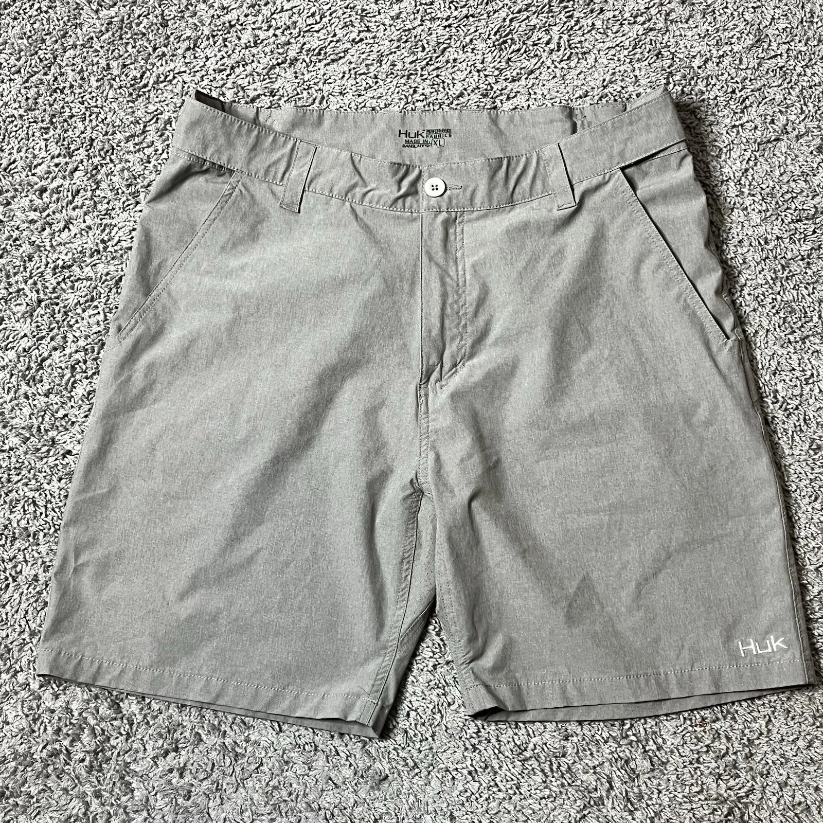 Huk Performance Fishing Shorts Mens Size XL Gray 8'' Inseam Elastic Waistband
