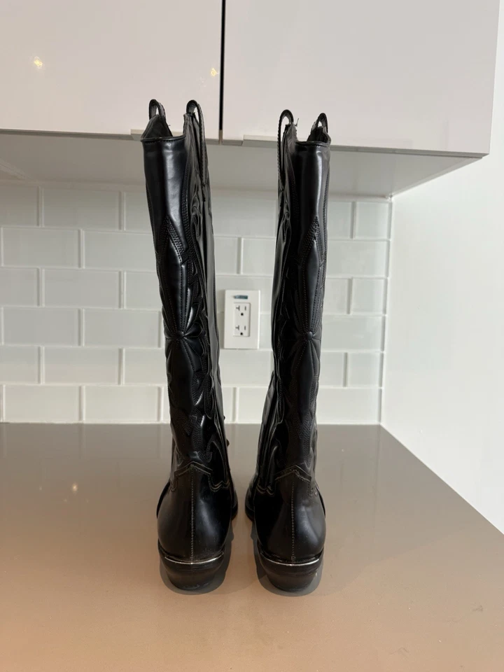 Botas vaqueras Schutz de cuero negro - talla 10 (mujer) Foto 3 de 4