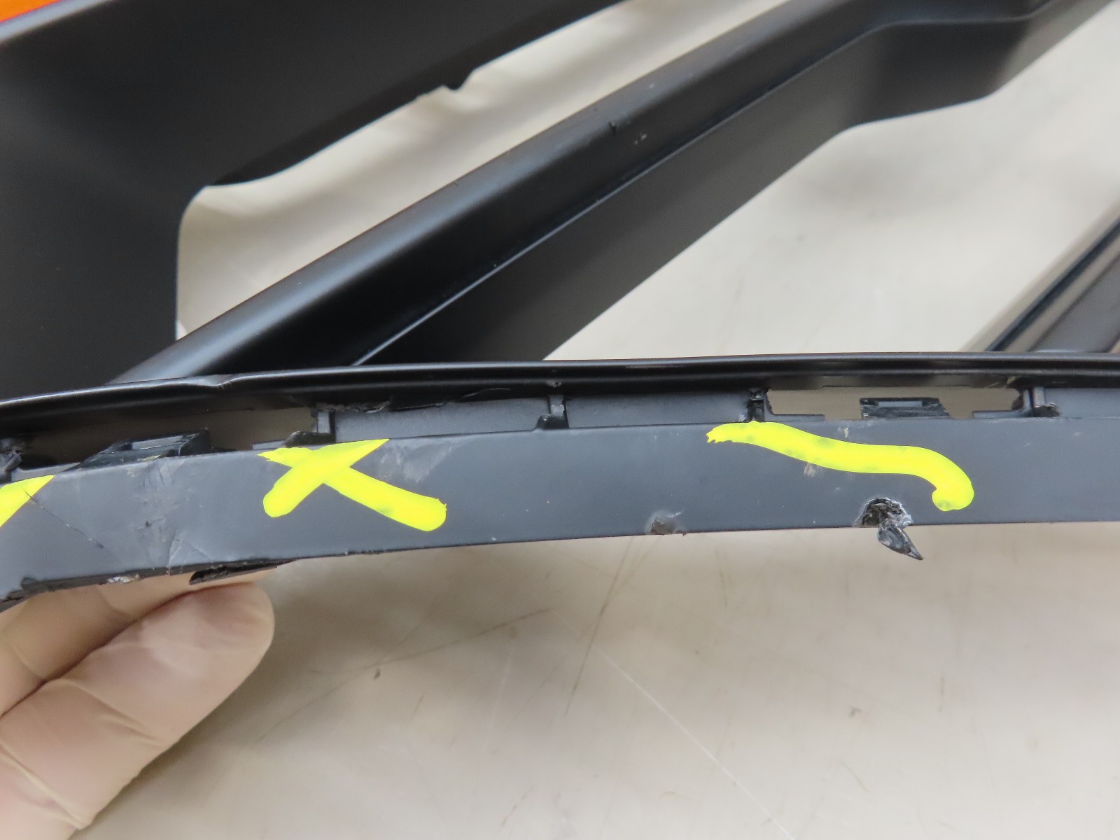 2018-2022 LAMBORGHINI URUS FRONT LEFT BUMPER GRILLE OEM 4ML 807 681