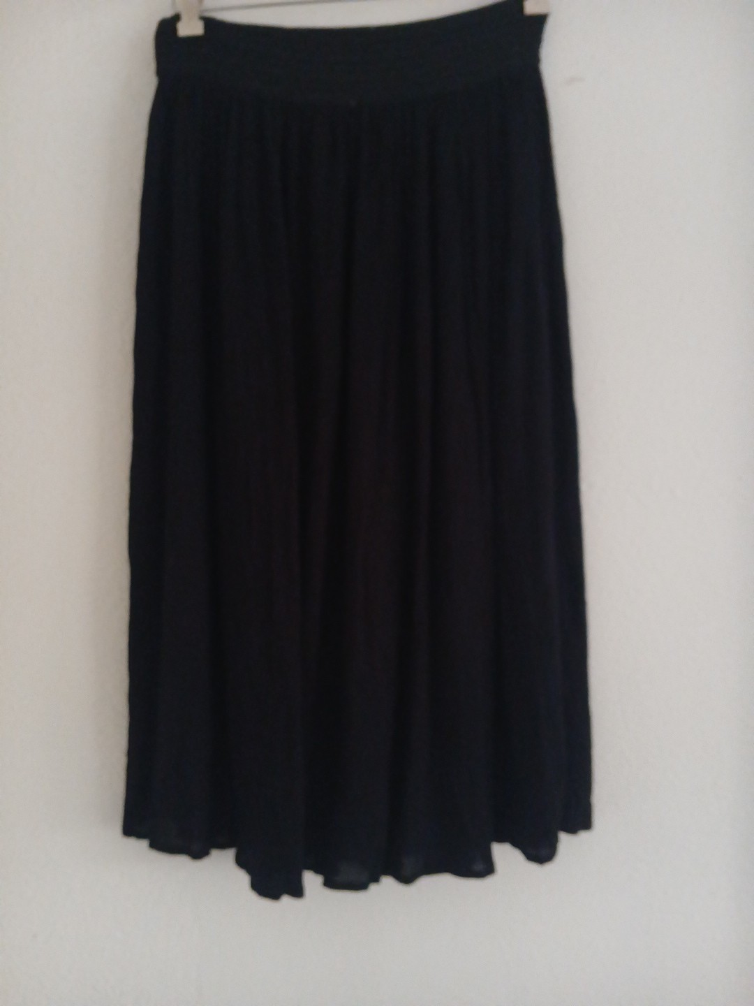 NWT Midi Skirt BLACK Size Medium 30” Long-image