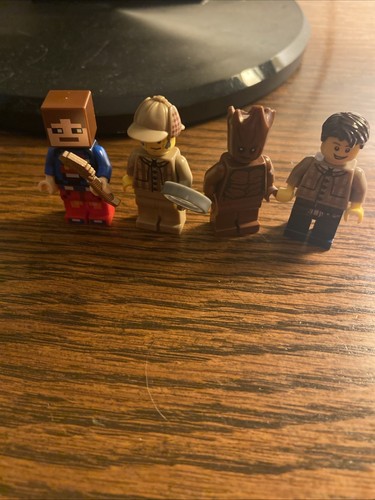 Lego Minifigure Lot Of 4 (marvel, Minecraft, Detective) - Picture 2 of 2