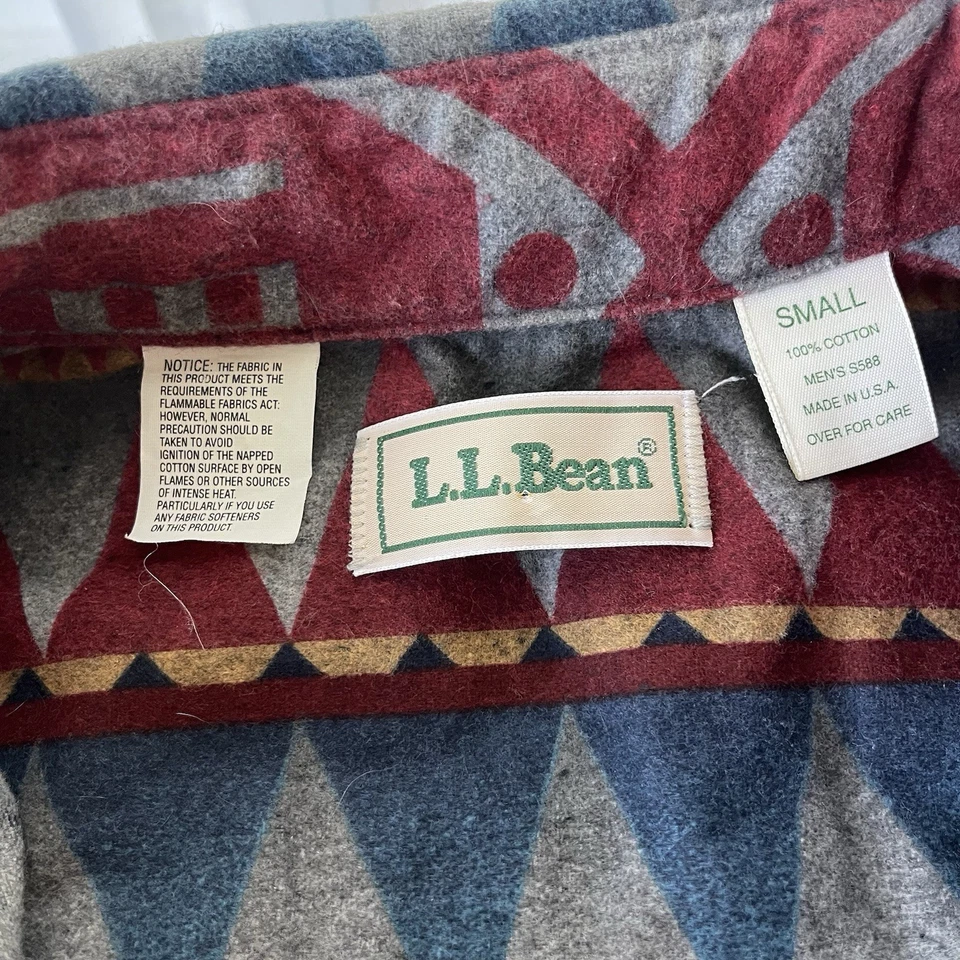 L.L. Bean Aztec Flannel Shirt Long Sleeve Button Up USA Vintage Men’s Small - Image 3 of 4