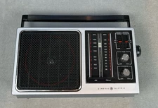 Vintage General Electric AM/FM Radio Model 7-2857A GE Tested Retro Classic