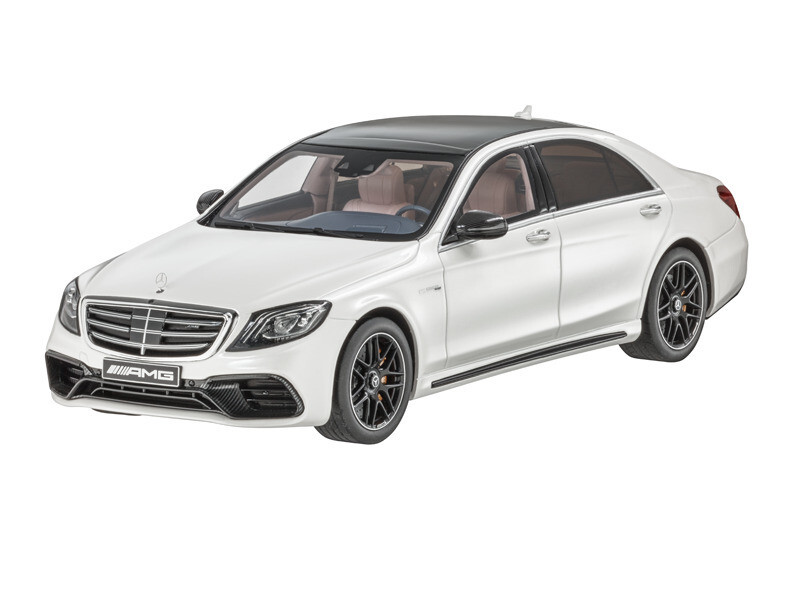 C222 S63coupeAMGミニカー C222 S63coupeAMGミニカー Mercedes S63 C222 AMG Coupe 1/18