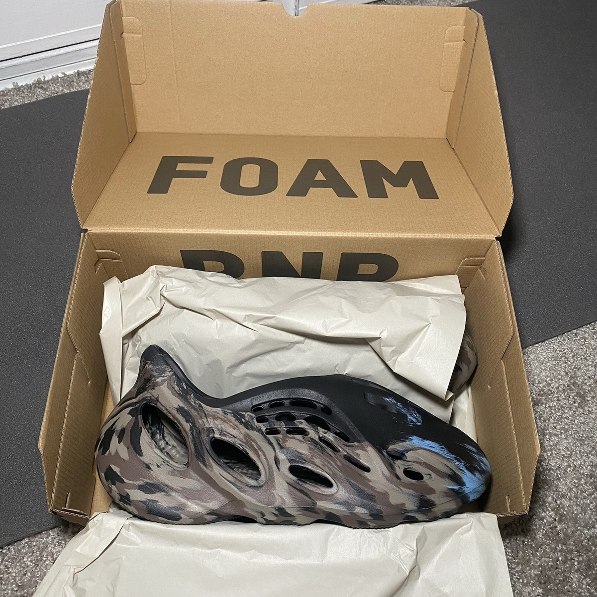 adidas YEEZY Foam Runner27.5 箱 タグ完備 Adidas Yeezy Foam Runner Size 10 MXT “Moon Grey Swirl
