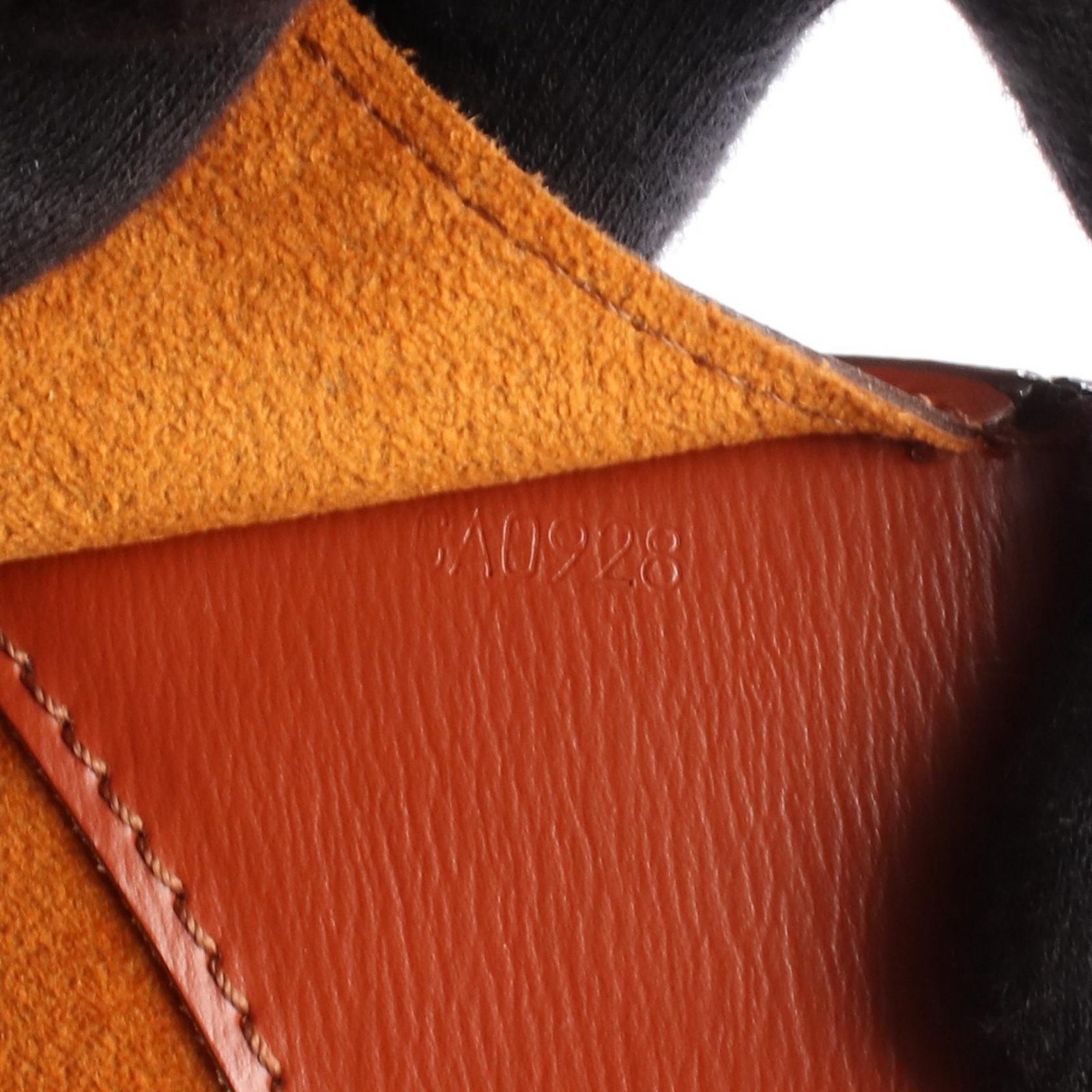 LOUIS VUITTON Cluny Shoulder Bag M52253 Epi leather Kenyan Brown Used Women LV thumbnail 5