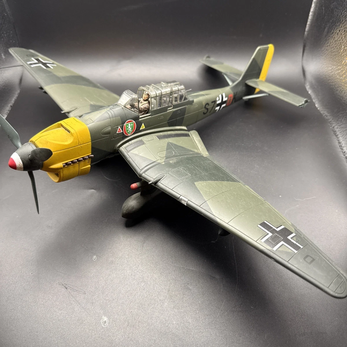 21st Century Toys Plastic 1:18 Scale Diecast Aircraft & Spacecraft