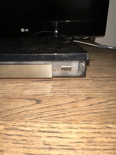 Samsung BD-E6500 / ZA Black 3D WiFi 3D Blu-ray Player No Remote - Tested - Picture 7 of 10