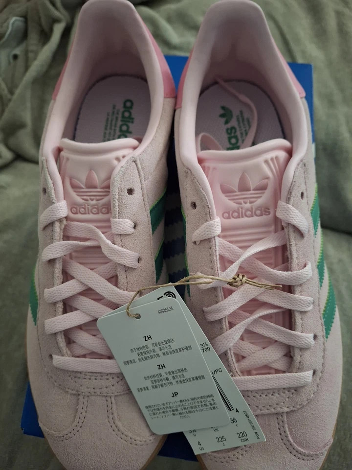 SIZE 4 - NEW Adidas Gazelle J 'Clear Pink Court Green' JP7128 - Image 2 of 4