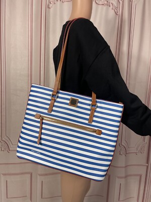 Dooney & Bourke ニューヨーク限定トートバッグ Dooney & Bourke Blue & White Stripe Tote NWT 2024 NEW