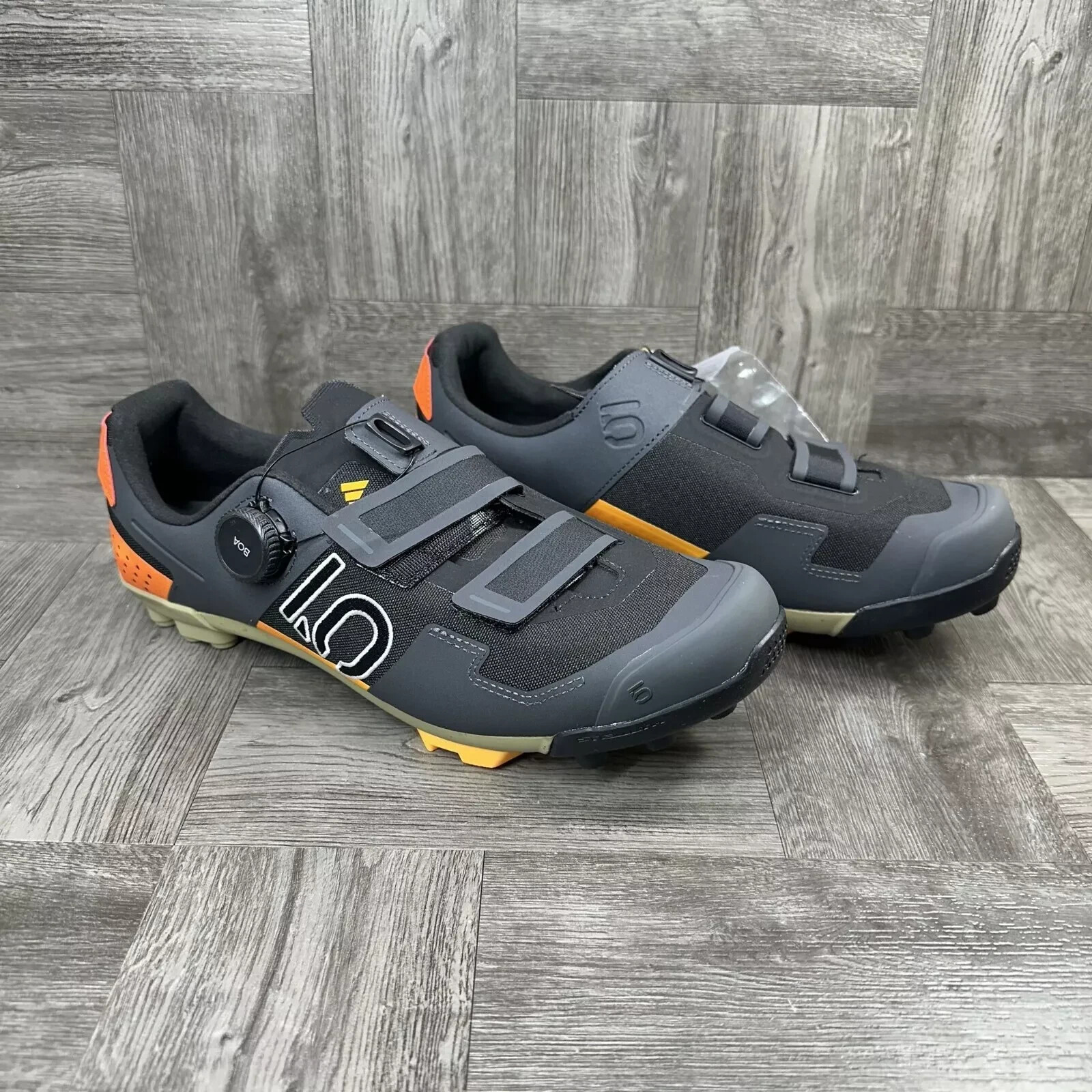 Кроссовки для горного велосипеда Adidas Five Ten Kestrel BOA черные HQ3549 Мужские Размер 9 15290₽