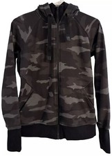 Athleta Triumph Hoodie Jacket Womens Small Camo Sweatshirt Full Zip w/Thumbholes