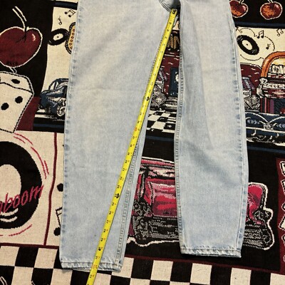 Vintage 90s Levis 550 Baggy Jeans Custom Embroidered 32x32