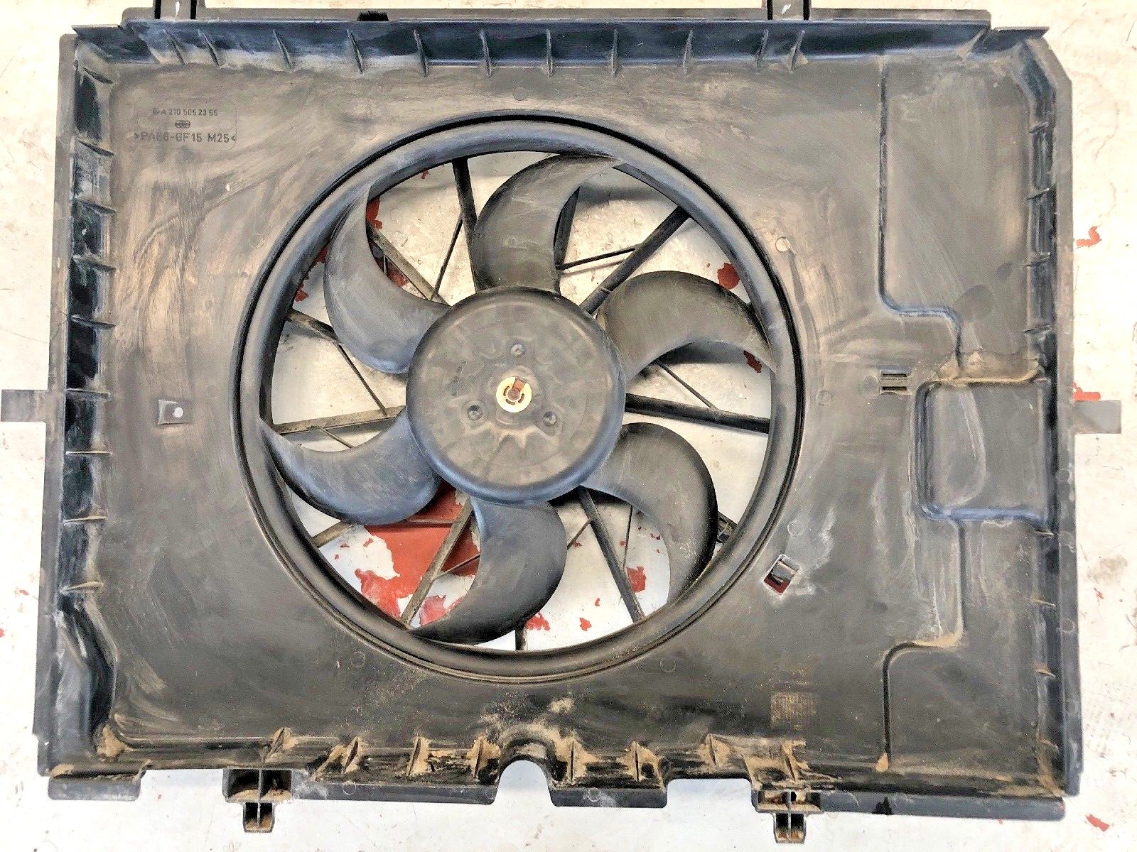 1998-2003 Mercedes E320 Engine Cooling Fan Motor ASSEMBLY 