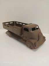 1930's Studebaker Truck , Pressed Steel, Marx / Wyandotte Stake Body