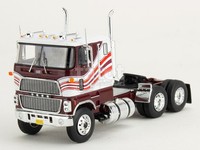 Ford CL-9000 Traktor 1976 - Ixo 1/64