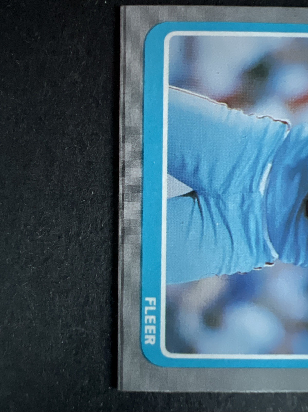 1985 Fleer - Kirby Puckett #286 (RC) (Miscut-Cut Line Visible)