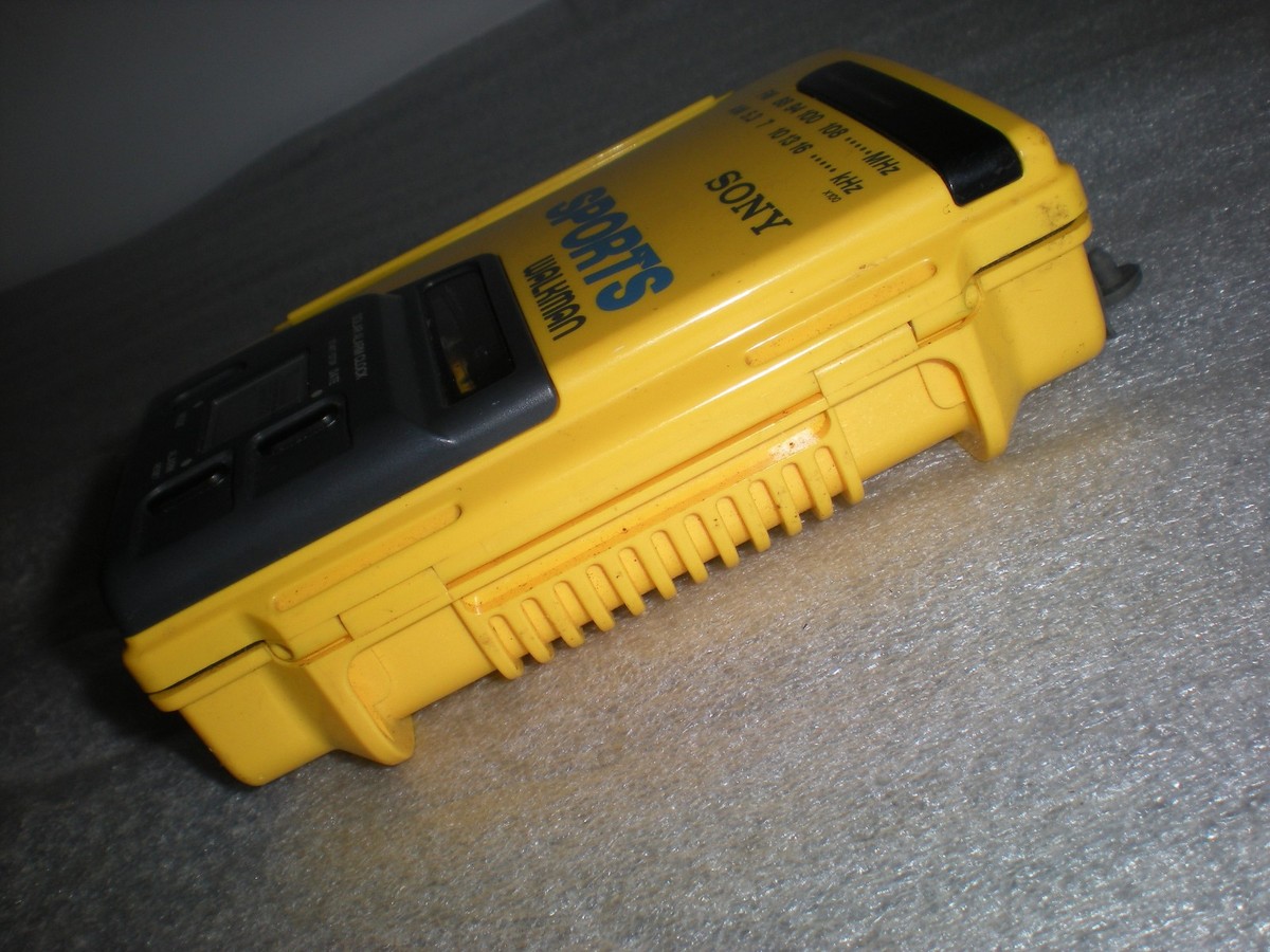 あーみん 黄色 PARTS/REPAIR Vintage Sony Yellow Sports Walkman WM-AF58 Radio