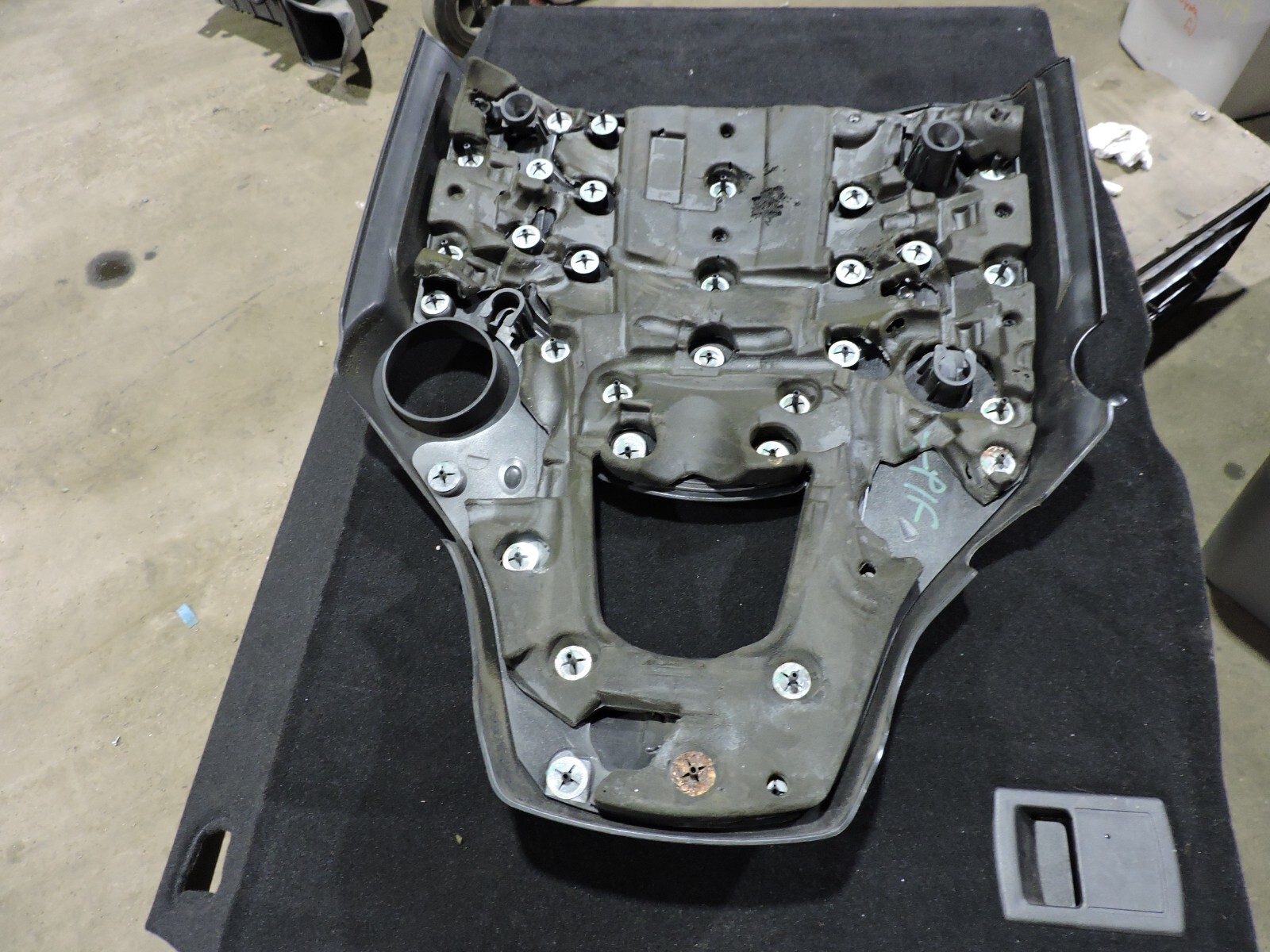 2014-17 MASERATI GHIBLI ENGINE COVER MOTOR TOP TRIM