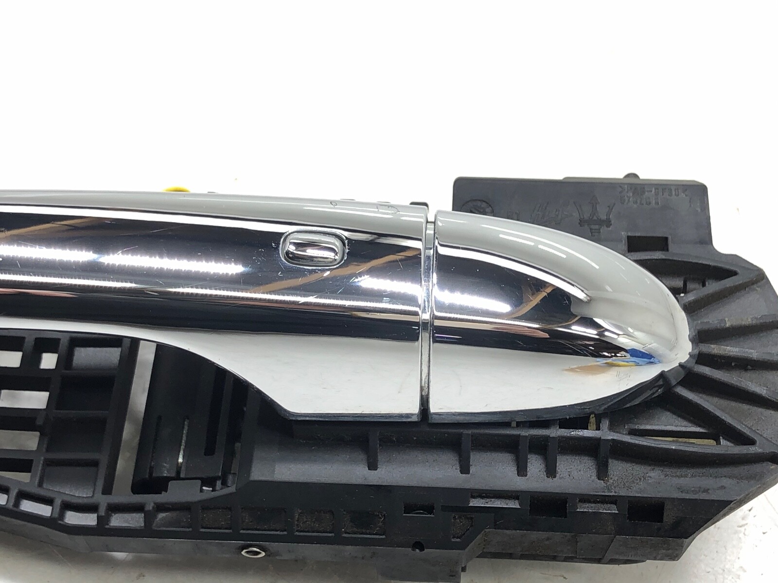 2014-2021 MASERATI GHIBLI RIGHT PASSENGER FRONT EXTERIOR DOOR HANDLE CHROME OEM.
