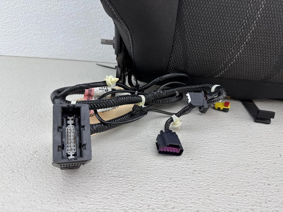 Chevrolet Sonic 2017-2020 asiento delantero izquierdo cojín superior OEM Foto 2 de 4