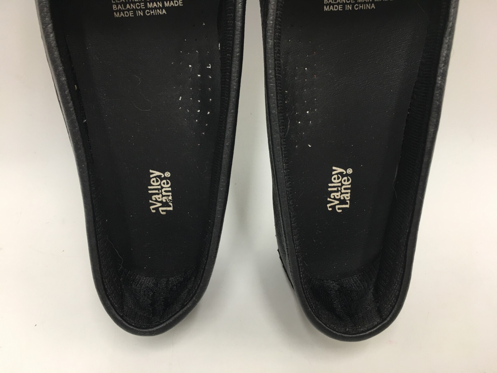 Valley Lane Women's Size 8M Black Beaded Leather Moccasin Loafers w