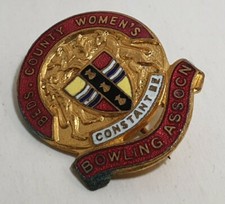 BEDS. COUNTY WOMEN'S BOWLING ASSOCIATION PIN BADGE LAPEL BROOCH BOWLS CLUB 