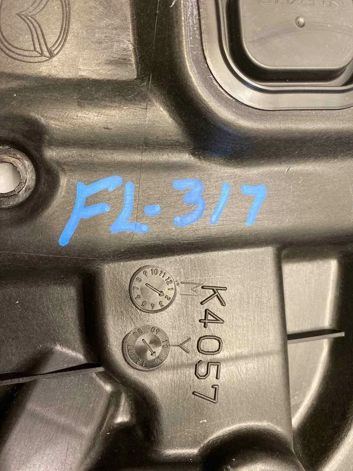 2011 MAZDA 3 задняя дверь отделка внутренняя панель держатель левая сторона водителя LH OEM - Изображение 4 из 4