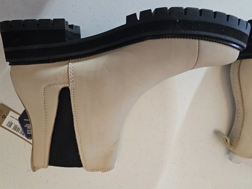 Toms Dakota Heeled Leather Pull On Chelsea Boots Beige Women's Size 8.5 - Picture 6 of 19