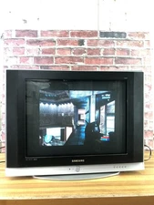 Samsung NT29Z40 27" Flat Screen CRT TV 720p/1080i HDMI for Retro Gaming