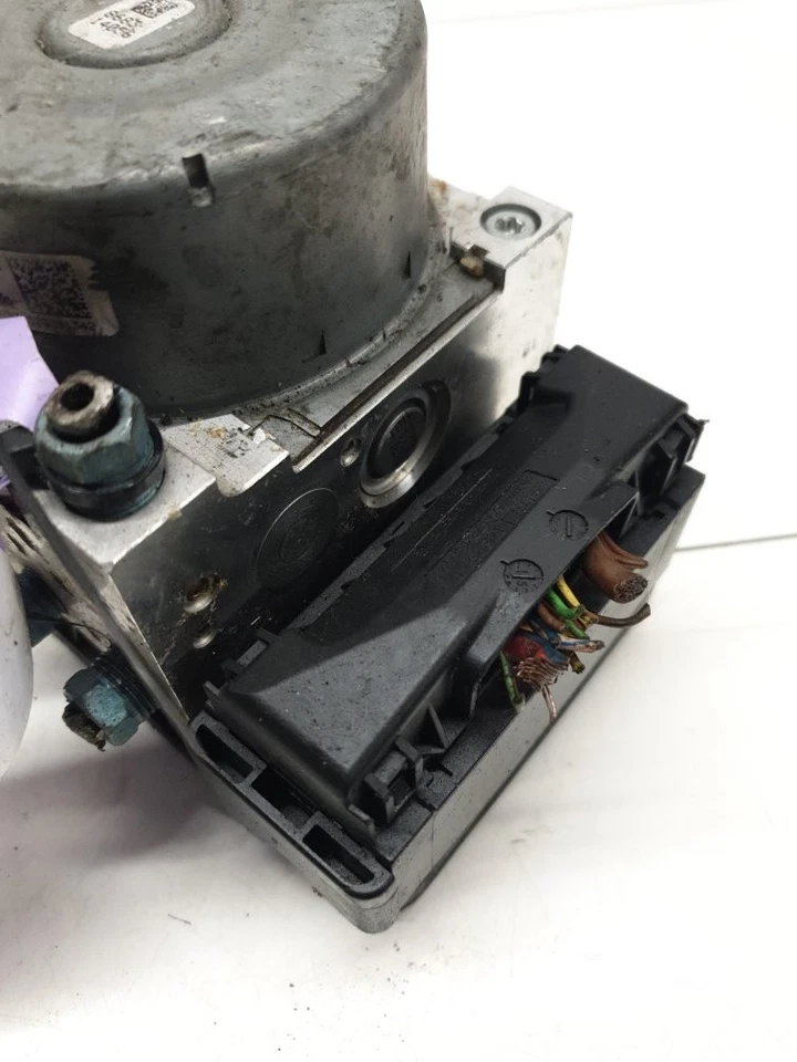 BMW SERIE 3 F30 F80 M3 2012-2015 BOMBA ABS/modulador/unidad de control 6871110 Foto 2 de 4