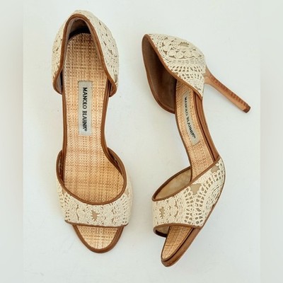 MANOLO BLAHNIK クリーム色 ハイヒール Manolo Blahnik Vintage Cream Crochet floral leather trim D'orsay