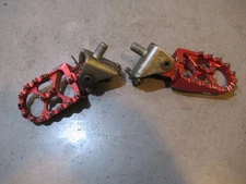 Honda CRF 450R Foot Pegs 2006