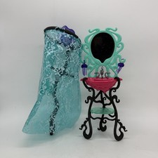 Monster High Lagoona Blue Shower Vanity Bathr...