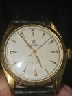Rolex Oyster Perpetual Chronometer Ref. 6085 Vintage 1950s Yellow Gold